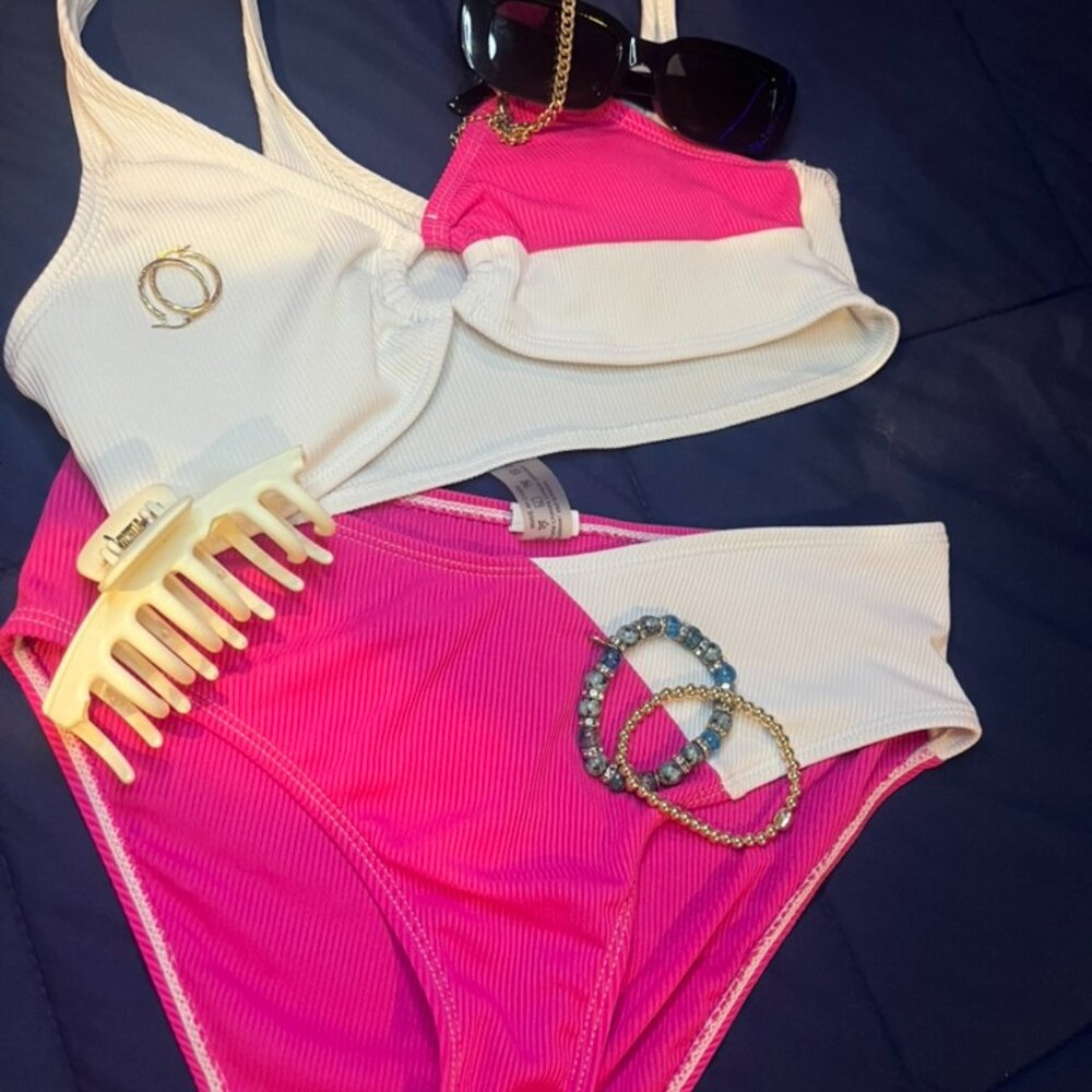 SHEIN Pink & White Colorblock Bikini Set 💗🤍 (Size 12/13Y)